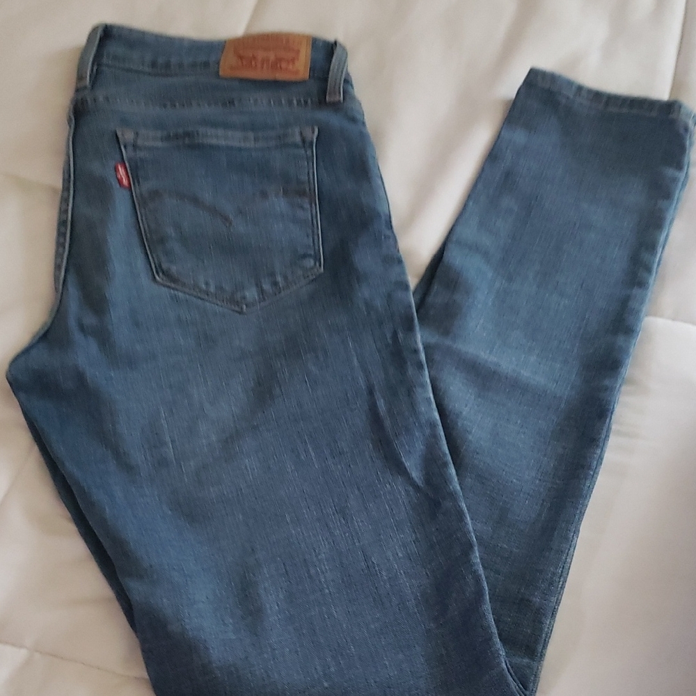 Levi's Women's Skinny Jeans in Denim Blue